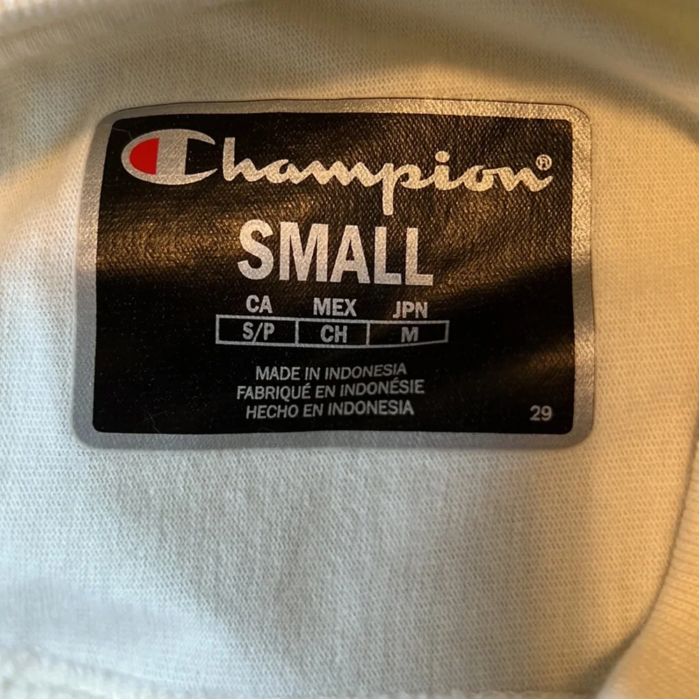 Champion Long Sleeve Crop T-shirt - only worn once - Picture 7 of 7